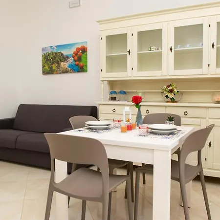 Rv Casa Vacanze Apartament *